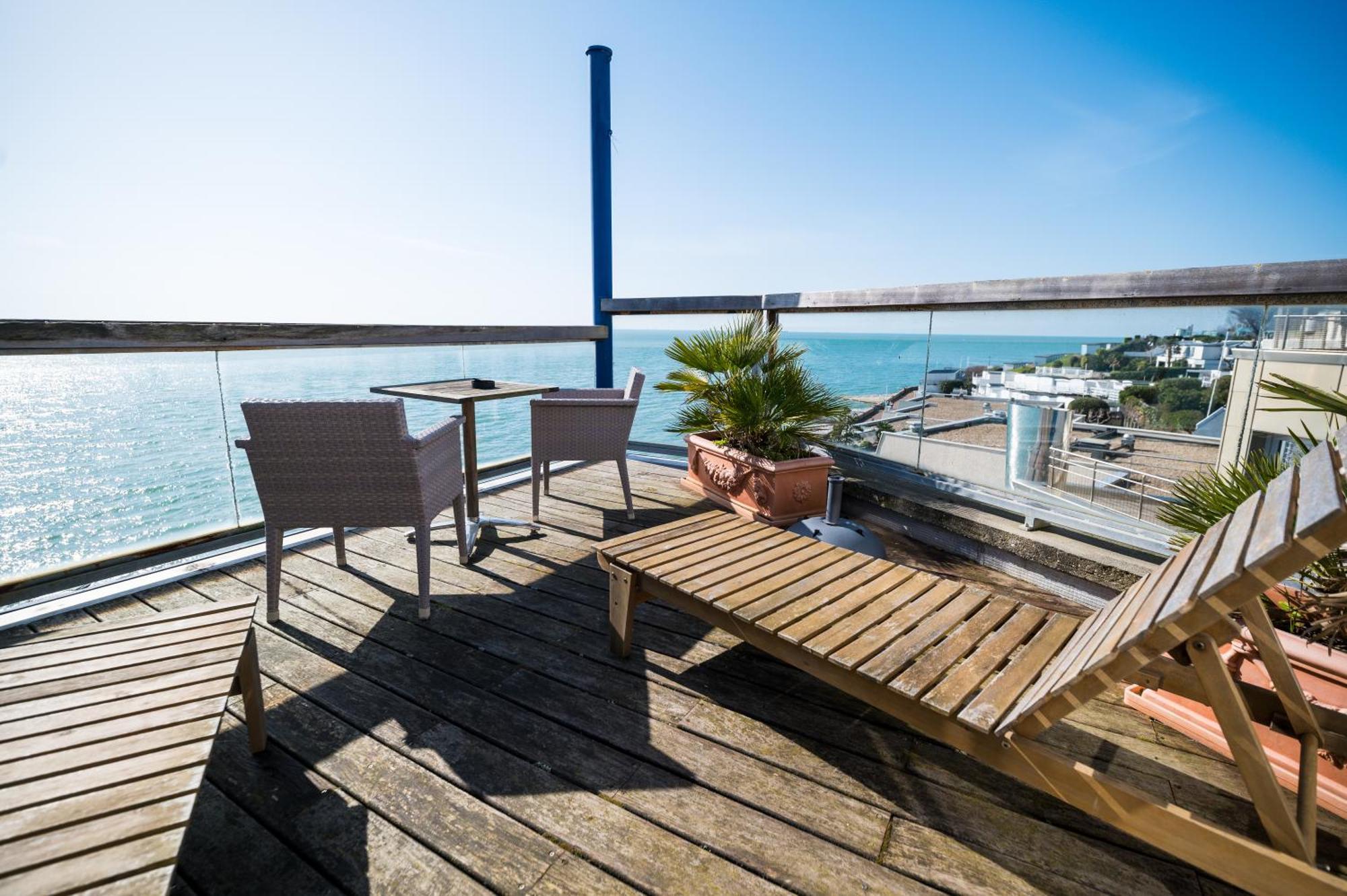 Logis Hotel - La Petite Rade Le Havre Exterior foto