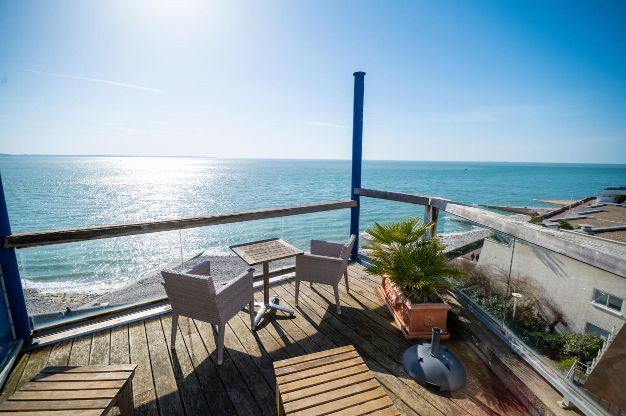 Logis Hotel - La Petite Rade Le Havre Exterior foto