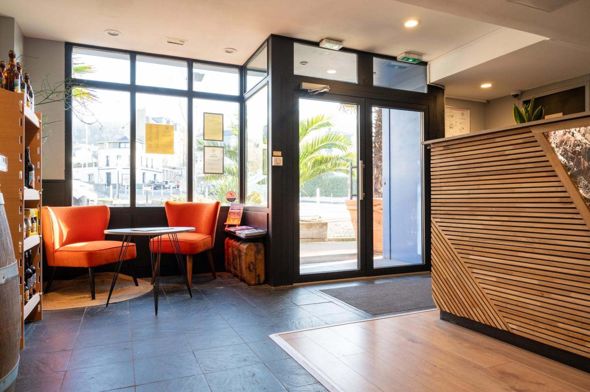 Logis Hotel - La Petite Rade Le Havre Exterior foto